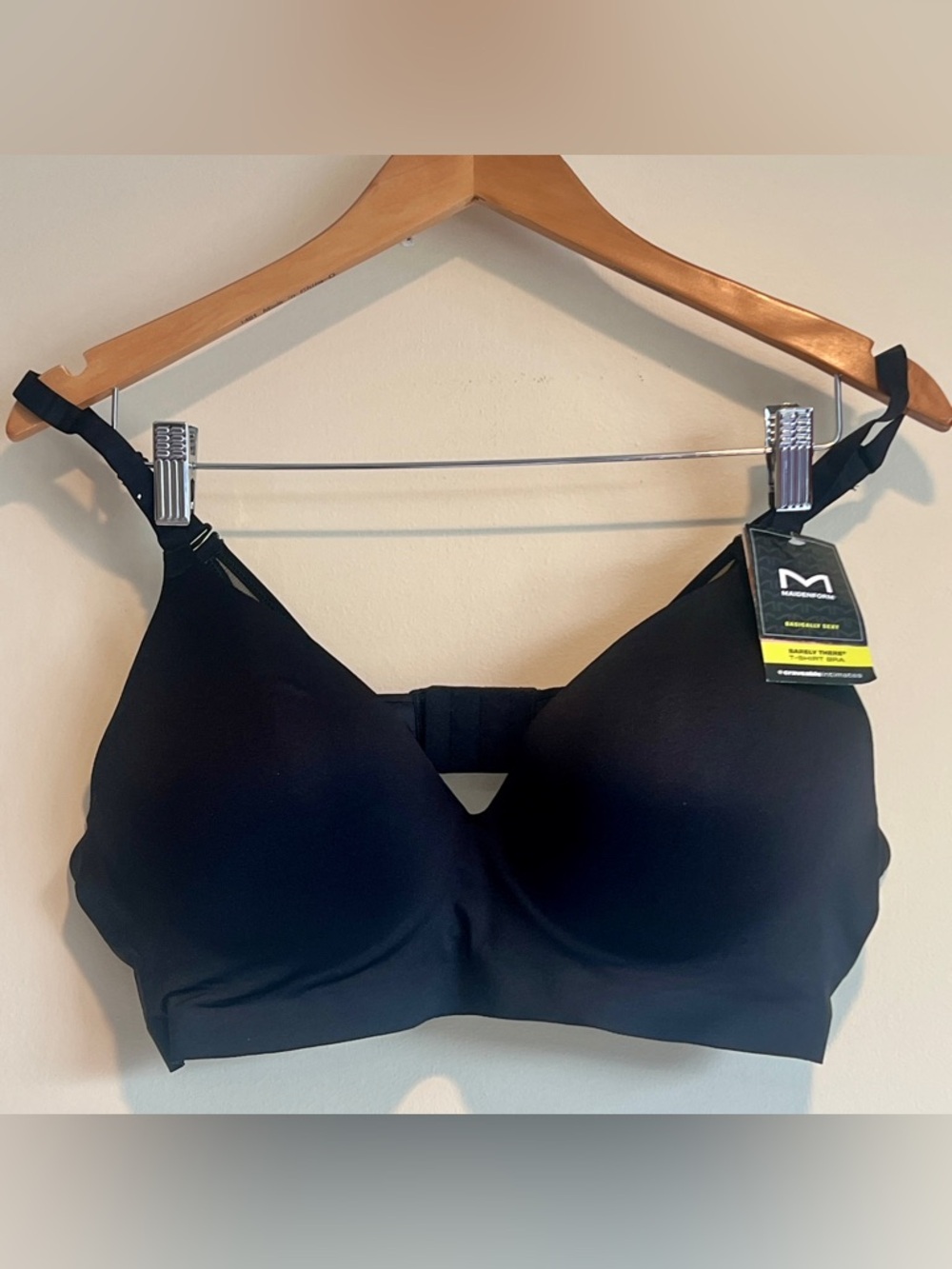 Maidenform Barely There T-Shirt Bra Black Underwire Convertible Straps 40D NTW